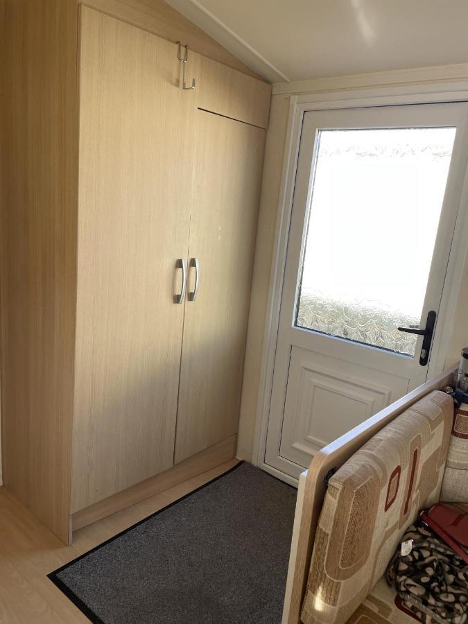 6 Berth Pet Friendly Caravan On Sandy Glade Berrow エクステリア 写真