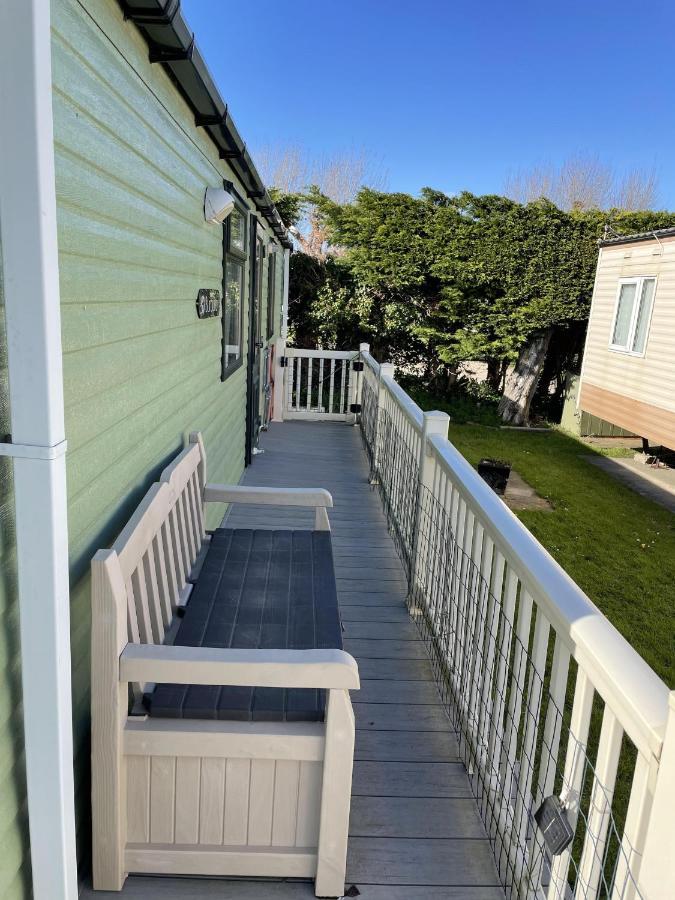 6 Berth Pet Friendly Caravan On Sandy Glade Berrow エクステリア 写真