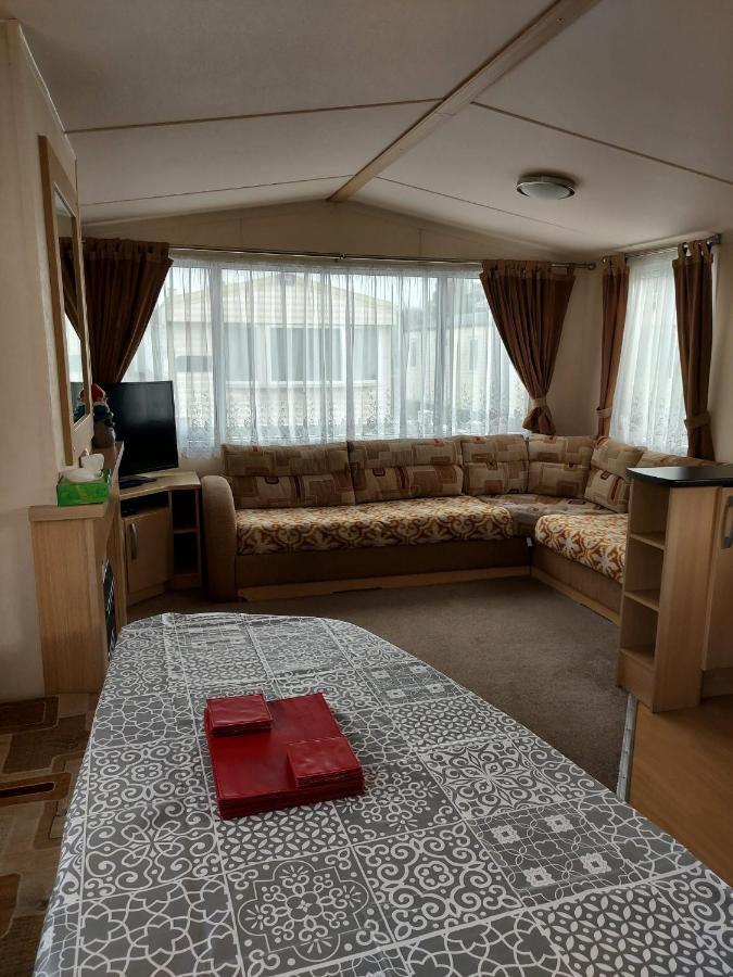 6 Berth Pet Friendly Caravan On Sandy Glade Berrow エクステリア 写真