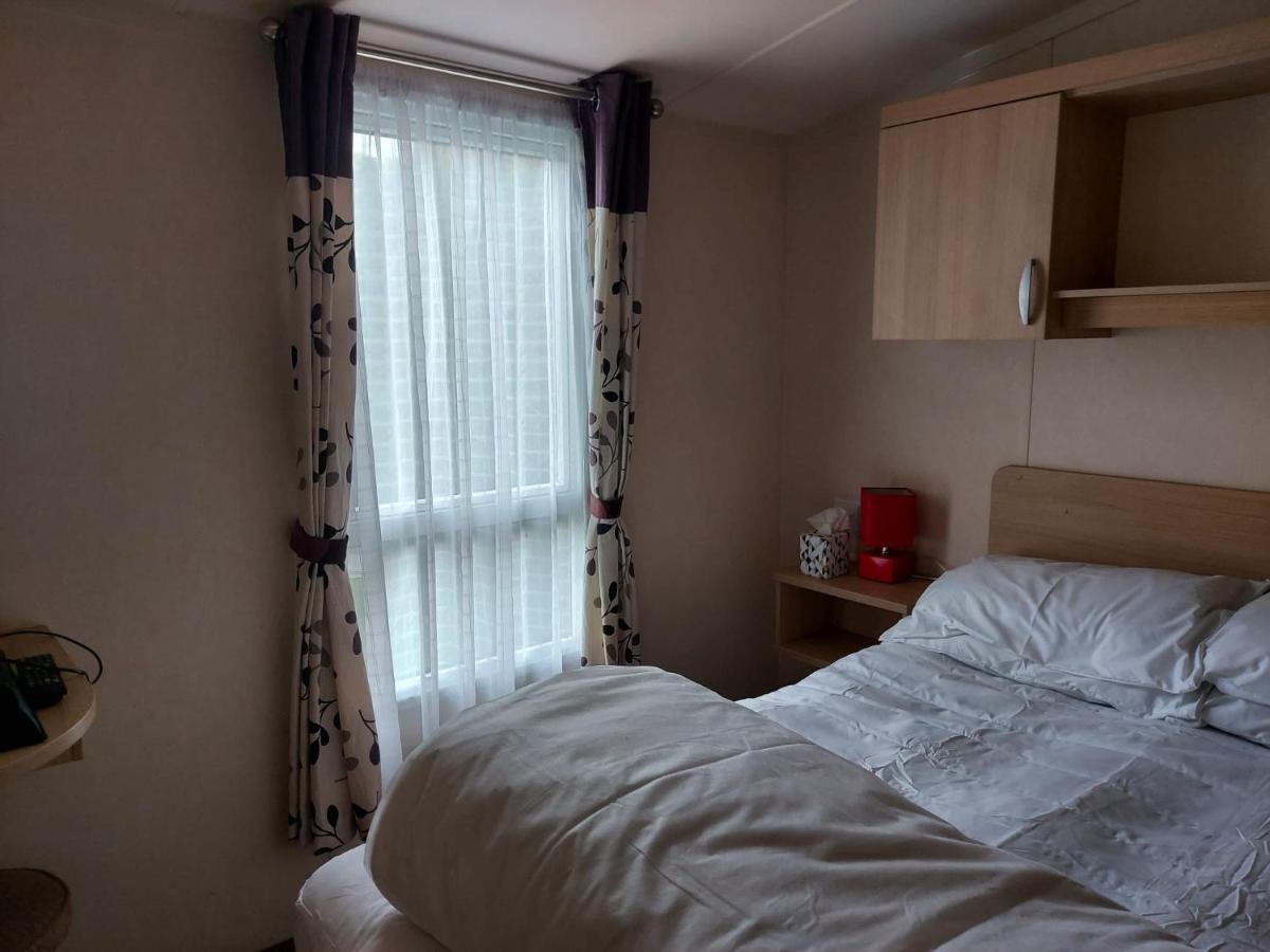 6 Berth Pet Friendly Caravan On Sandy Glade Berrow エクステリア 写真
